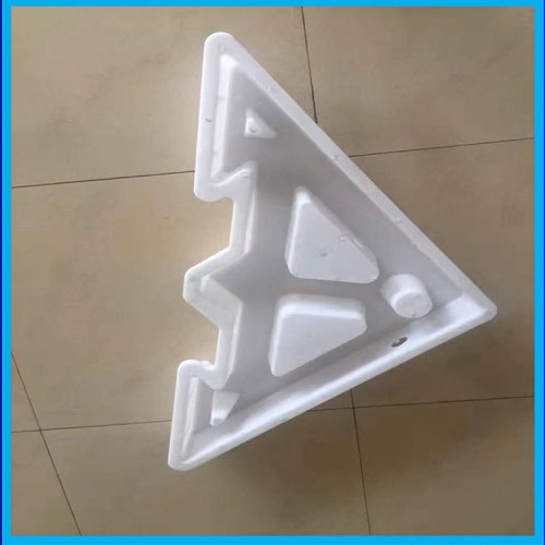 三角形护坡模具 三角形锁链式护坡模具厂家